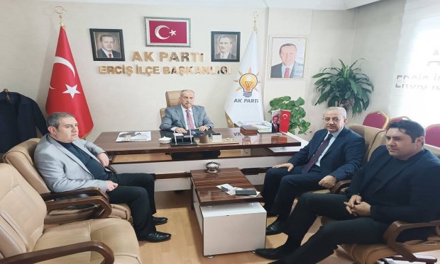 AK Parti’den Van Büyükşehir Belediye Başkan Aday Adayı Ayhan Kayatürk'ten Ak Parti Erciş İlçe Başkanlığına Ziyaret