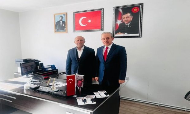 AK Parti’den Van Büyükşehir Belediye Başkan Aday Adayı Ayhan Kayatürk'ten Ak Parti Gevaş İlçe Başkanlığına Ziyaret